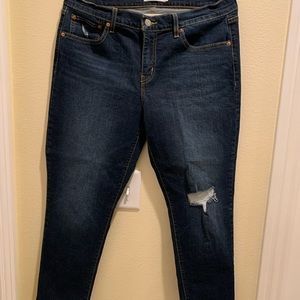 Woman’s Levi Boyfriend Cut size 31  denim capris